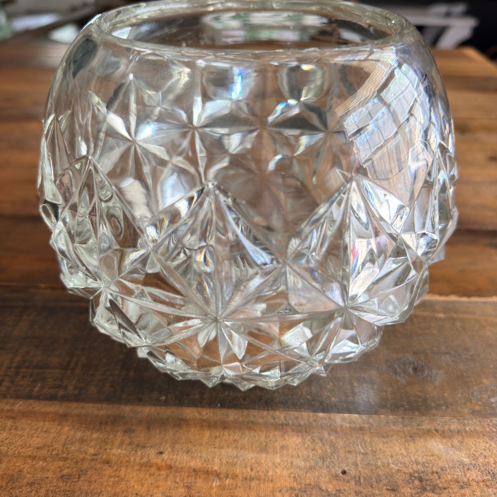 Vintage Pressed Glass Rose Bowl Vase Williamsburg Style Starburst Diamond 6.5"